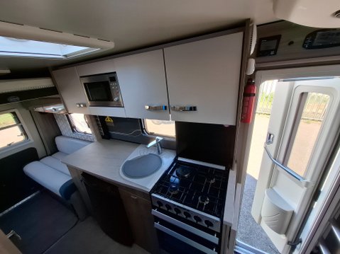 Swift Rio 340 11