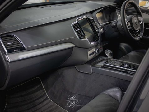 Volvo XC90 2.0 XC90 R-Design D5 PowerPulse AWD Auto 4WD 5dr 30