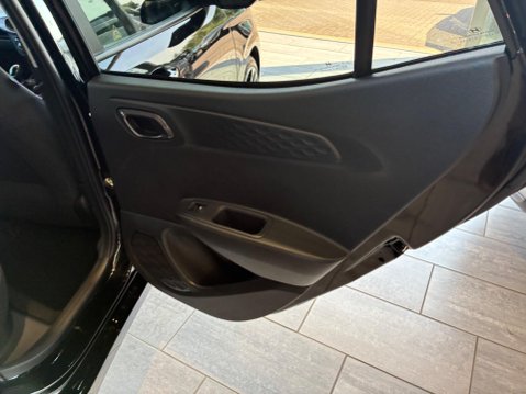Hyundai i10 1.2 Premium Auto Euro 6 (s/s) 5dr 12