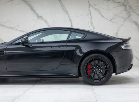 Aston Martin V12 Vantage S 48