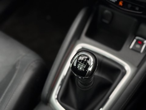 Nissan Qashqai 1.5 dCi Tekna 2WD Euro 5 (s/s) 5dr 80