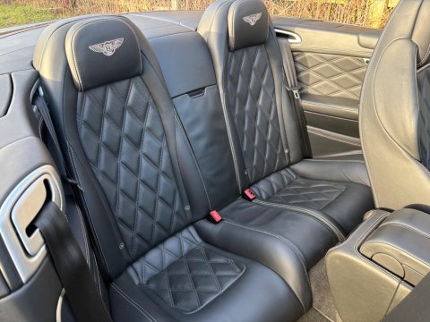 Bentley Continental GTC V8 24