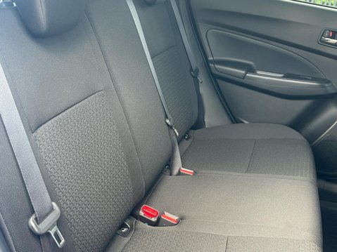 Suzuki Swift SZ5 DUALJET ALLGRIP MHEV 46