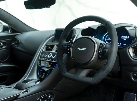 Aston Martin DBS Superleggera 9