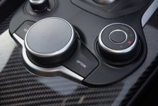 Alfa Romeo Giulia V6 BITURBO QUADRIFOGLIO 35