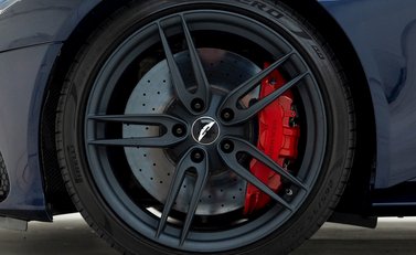 Aston Martin DBS Superleggera 8