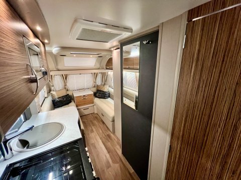 Swift Eccles 590 AL 28