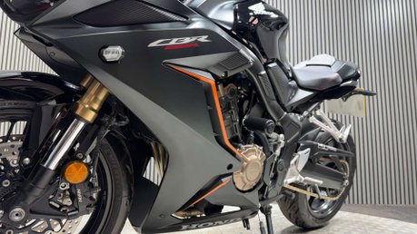 Honda CBR 2023 ONLY 4K LONG MOT WARRANTY 1 OWNER 650CC 9
