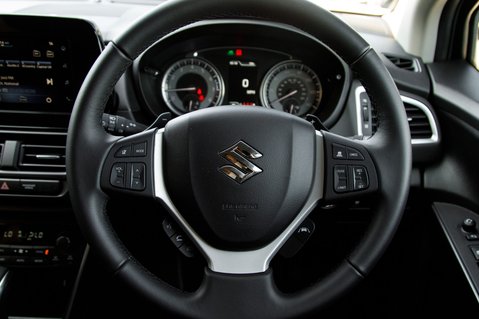 Suzuki S-Cross MOTION 20