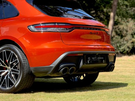 Porsche Macan S PDK 19
