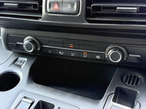 Peugeot e-Partner 800 50kWh Professional Premium + Standard Panel Van 5dr Electric Auto SWB ( 33