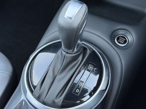 Nissan Juke 1.0 DiG-T 114 N-Connecta 5dr DCT 29