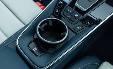 Porsche 911 Turbo S (992) 24