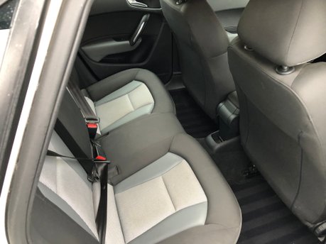 Audi A1 1.6 TDI SPORT Automatic 5dr £20 Road Tax 10