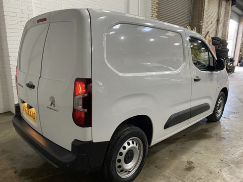 Peugeot Partner BLUEHDI PROFESSIONAL PREMIUM PLUS L1 5