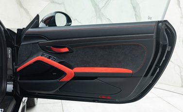Porsche 911 (991) GT2 RS Weissach 34
