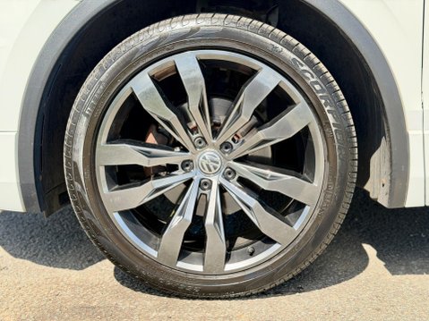 Volkswagen Tiguan 2.0 TDI R-Line Euro 6 (s/s) 5dr 26
