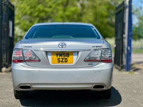 Toyota Crown 3.5 Hybrid Special Edition 5dr 11