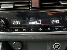 Nissan Qashqai 1.3 Qashqai Acenta Premium DiG-T MHEV 5dr 50