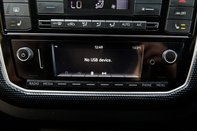 Volkswagen Up R-LINE 18