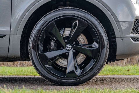 Bentley Bentayga 4.0 V8 7 Seats 6