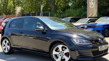 Volkswagen Golf GTI LAUNCH DSG - APPLE CAR PLAY - 2 OWNERS - 9 SERVICES RECORDED 