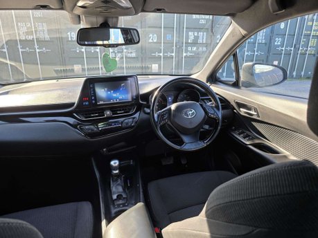 Toyota C-HR 1.8 VVT-h Icon SUV 5dr Petrol Hybrid CVT Euro 6 (s/s) (122 ps) 18