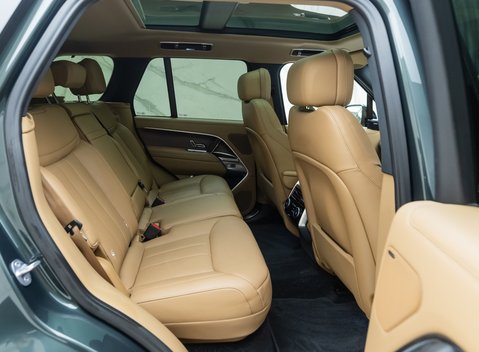 Land Rover Range Rover P440e HSE 14