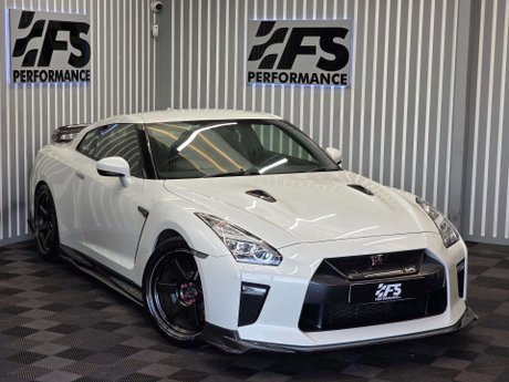 Nissan GT-R 3.8 V6 Recaro Coupe 2dr Petrol Auto 4WD Euro 6 (570 ps) 57