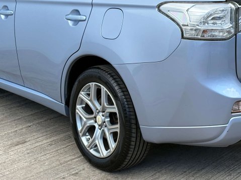 Mitsubishi Outlander 2.0 Outlander GX 4h PHEV Auto 4WD 5dr 44