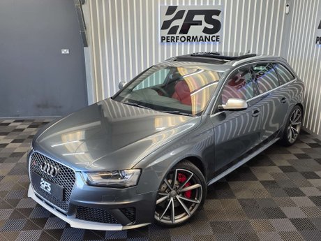 Audi RS4 4.2 FSI V8 Estate 5dr Petrol S Tronic quattro Euro 5 (450 ps) 43