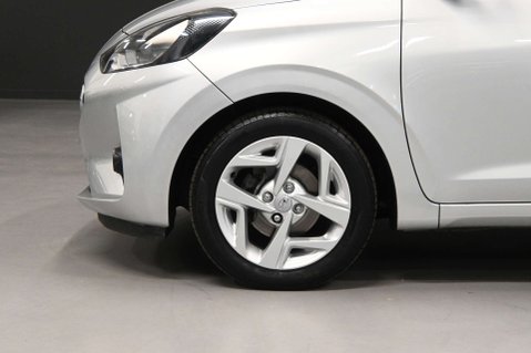 Hyundai i10 1.0 i10 SE Connect MPI Auto 5dr 21
