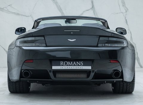 Aston Martin V12 Vantage S ROADSTER 8