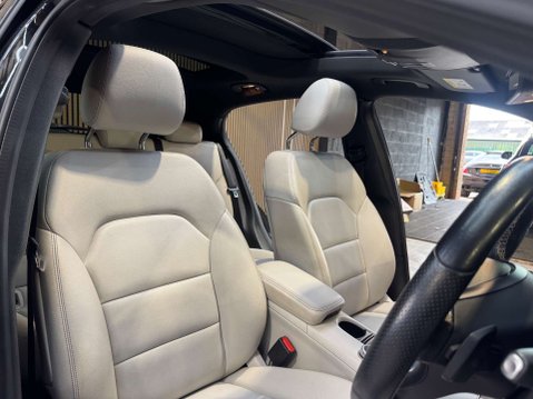 Mercedes-Benz GLA 2.1 GLA 200 Sport Premium+ D Auto 5dr 37