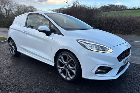 Ford Fiesta Sport 125 ps Ecoboost - Sat Nav / Parking Sensors - No VAT 5
