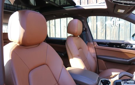 Porsche Cayenne V6 - Stunning Low Mileage 1 Owner Car with Club Interior and High Spec 13