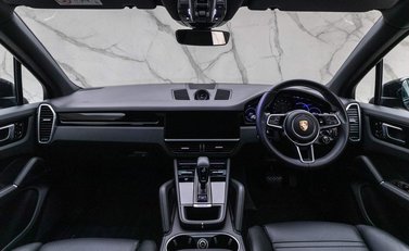 Porsche Cayenne V6 TIPTRONIC 13