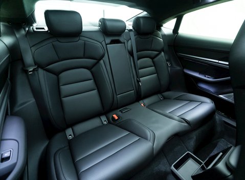 Porsche Taycan Turbo S 13