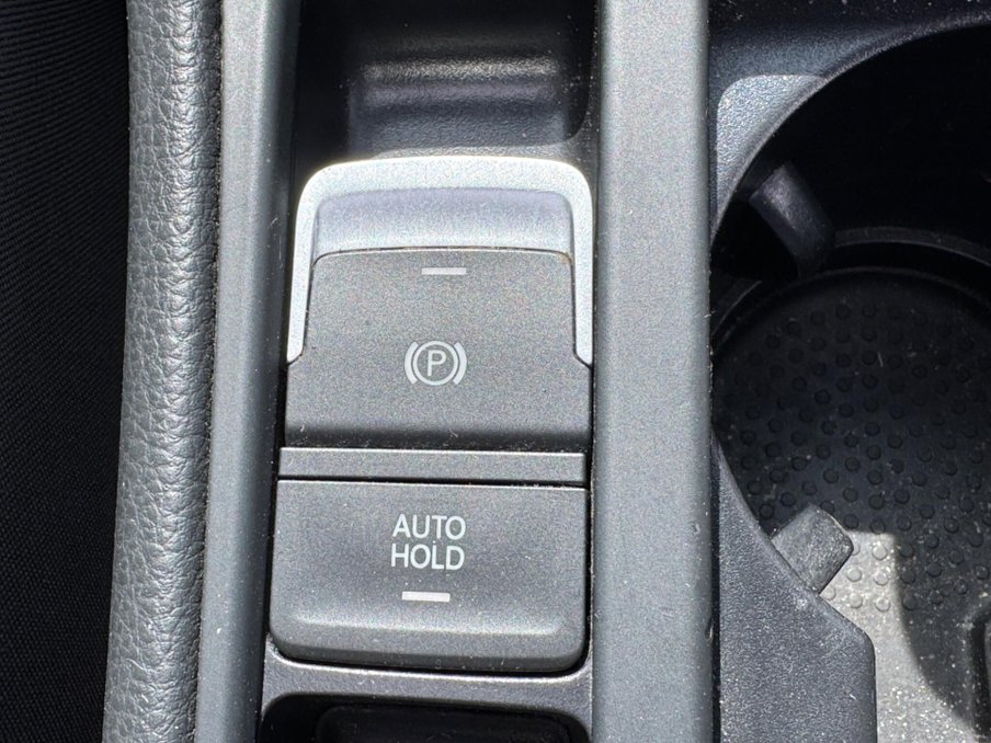 2016 Volkswagen Golf — image 21