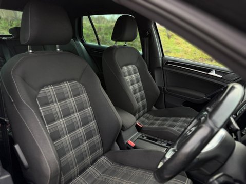 Volkswagen Golf 2.0 TDI BlueMotion Tech GTD Euro 6 (s/s) 5dr 11