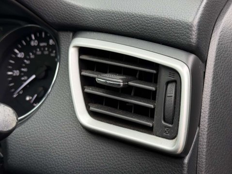 Nissan Qashqai 1.5 dCi Tekna 2WD Euro 5 (s/s) 5dr 78