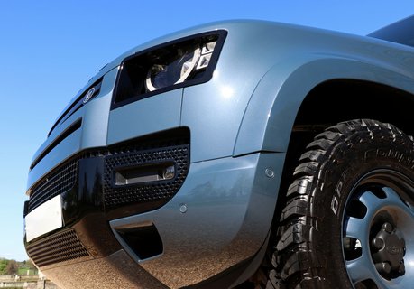 Land Rover Defender 90