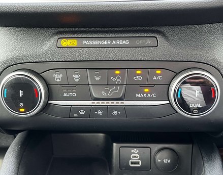Ford Kuga 1.5 Kuga Titanium Edition 5dr 45