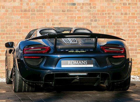 Porsche 918 Spyder Weissach 3