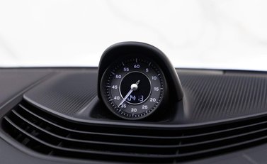 Porsche Taycan TURBO S 93KWH 15