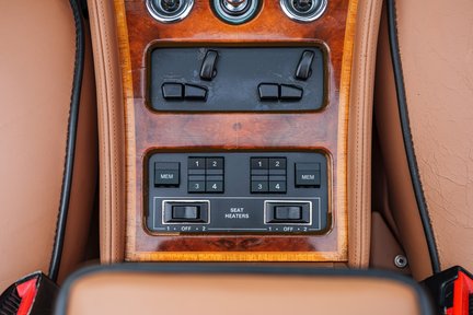 Rolls-Royce Corniche IV 23