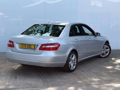 Mercedes-Benz E Class 2.1 E220 BlueEfficiency AvantGarde CDi Auto 4dr 30