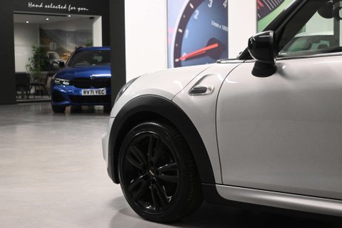 Mini Hatch 1.5 Cooper Sport Auto 5dr 16
