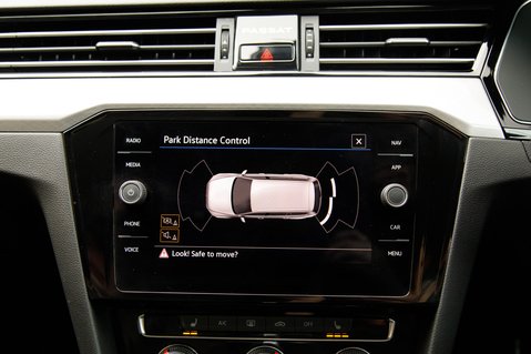 Volkswagen Passat SEL TSI EVO DSG 25