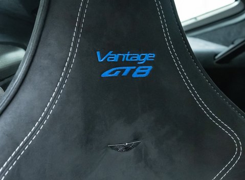 Aston Martin Vantage GT8 13
